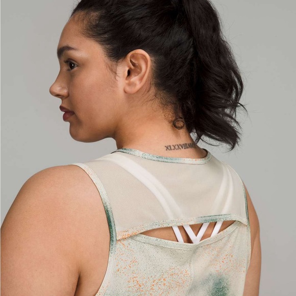 Lululemon - Sculpt Mesh Tank Top in Spray Camo Silvery Blue Multi - Picture 2 of 13